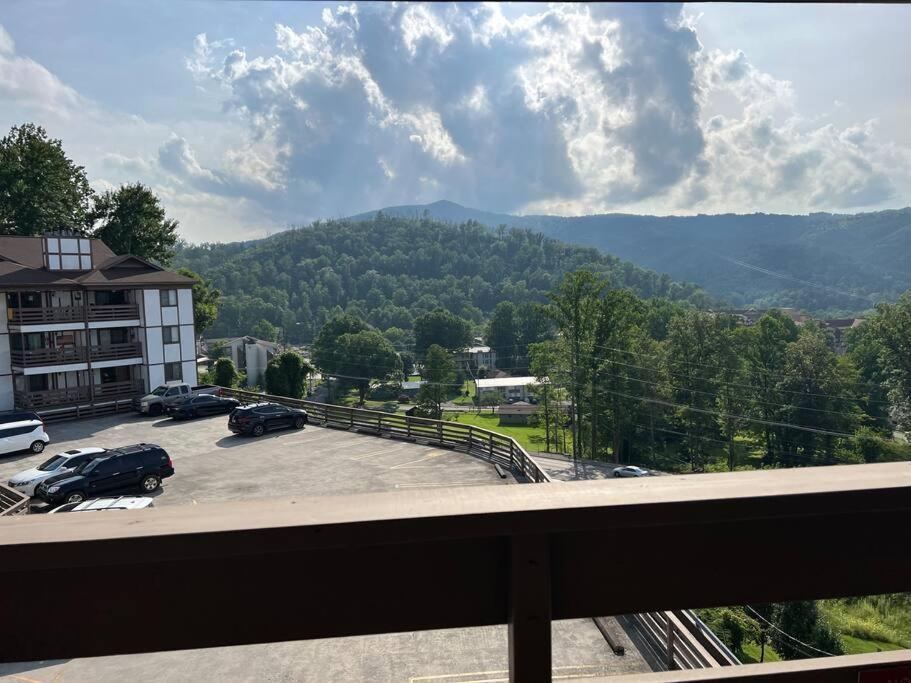 City & Mountain View 5 Mins From Downtown Gatlinburg Esterno foto